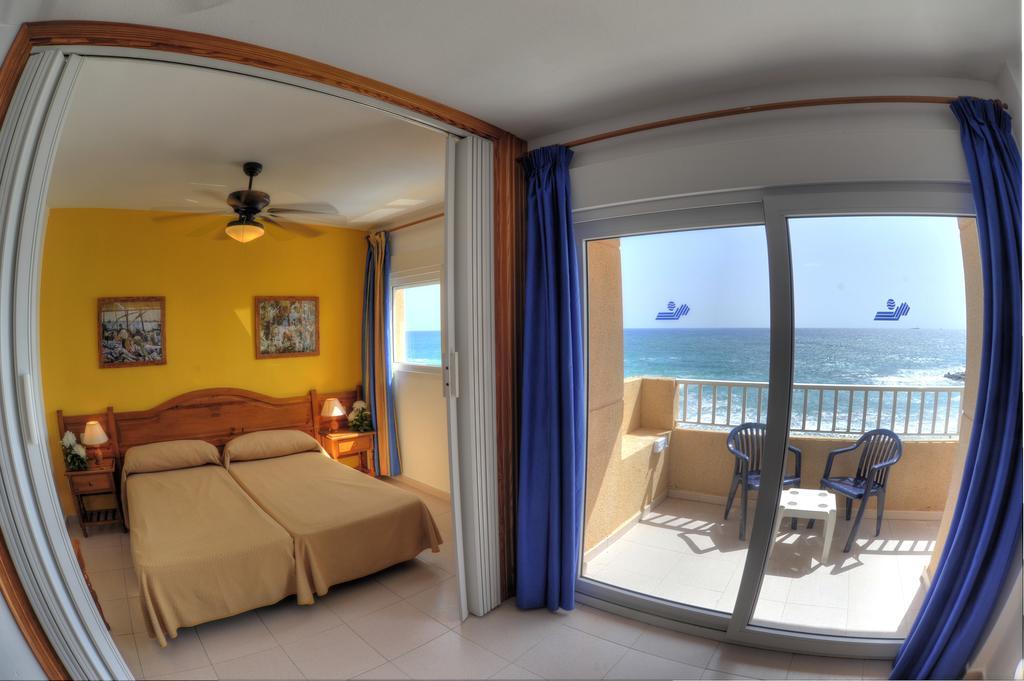 Apartamentos La Mirage La Manga del Mar Menor Quarto foto
